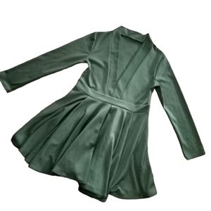Green dress_ must bundle